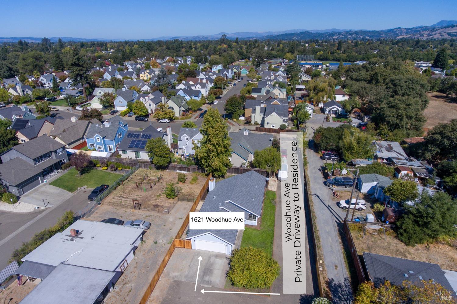 1621 Woodhue Avenue Santa Rosa CA 95403