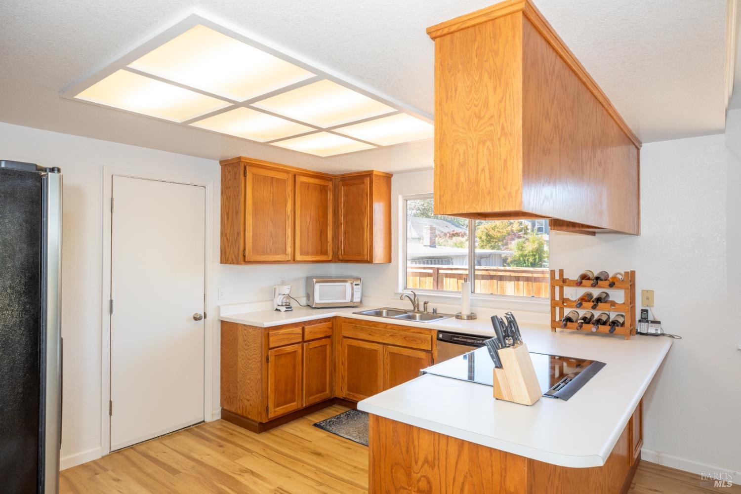 1621 Woodhue Avenue Santa Rosa CA 95403