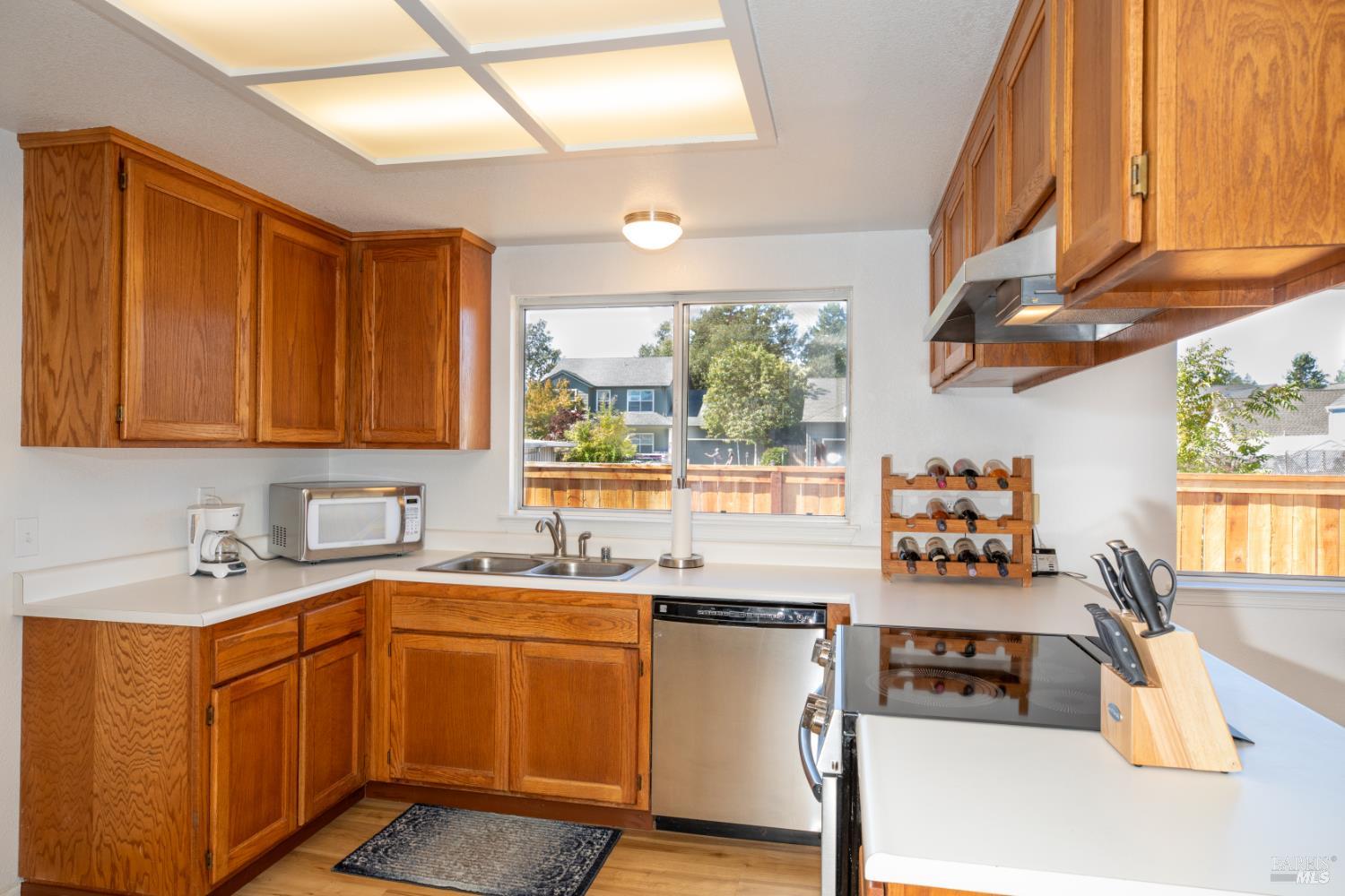 1621 Woodhue Avenue Santa Rosa CA 95403