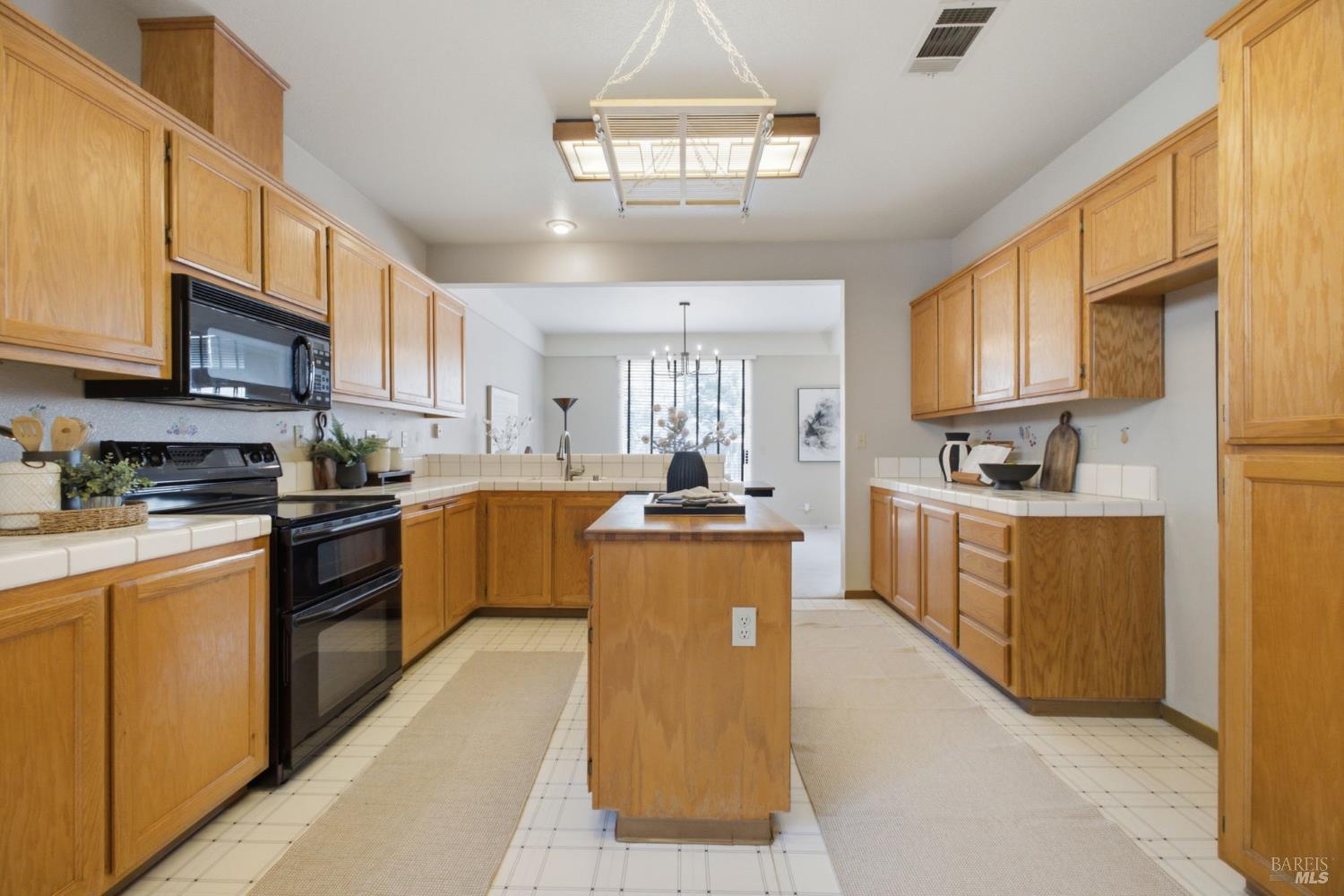 1416 Trainor Court Suisun City CA 94585