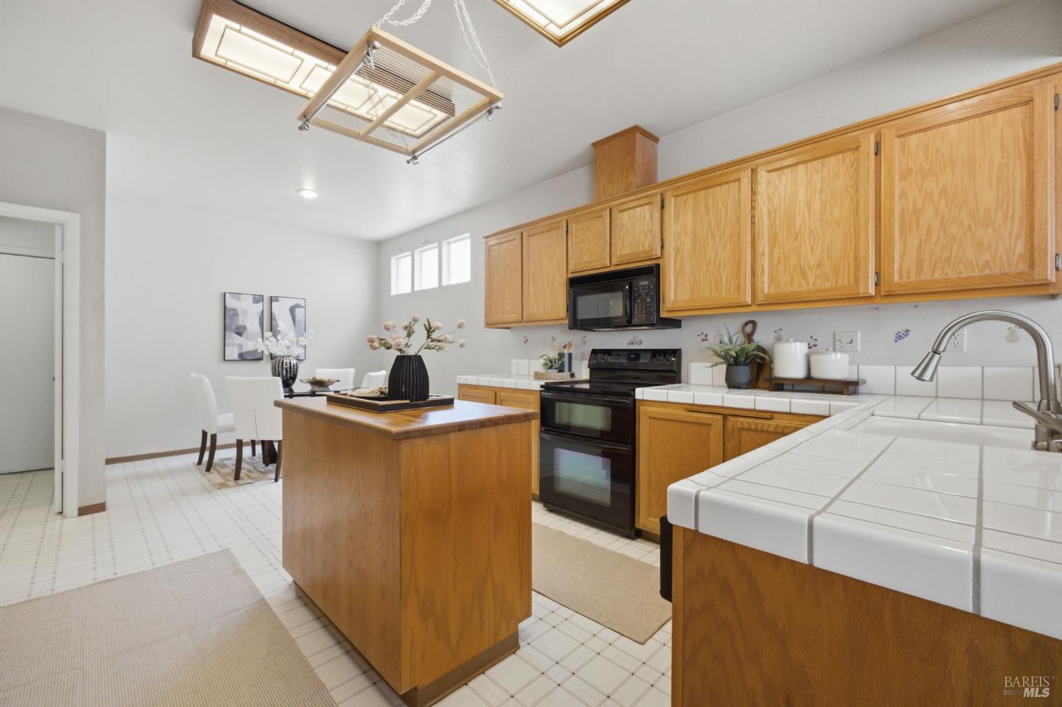 1416 Trainor Court Suisun City CA 94585