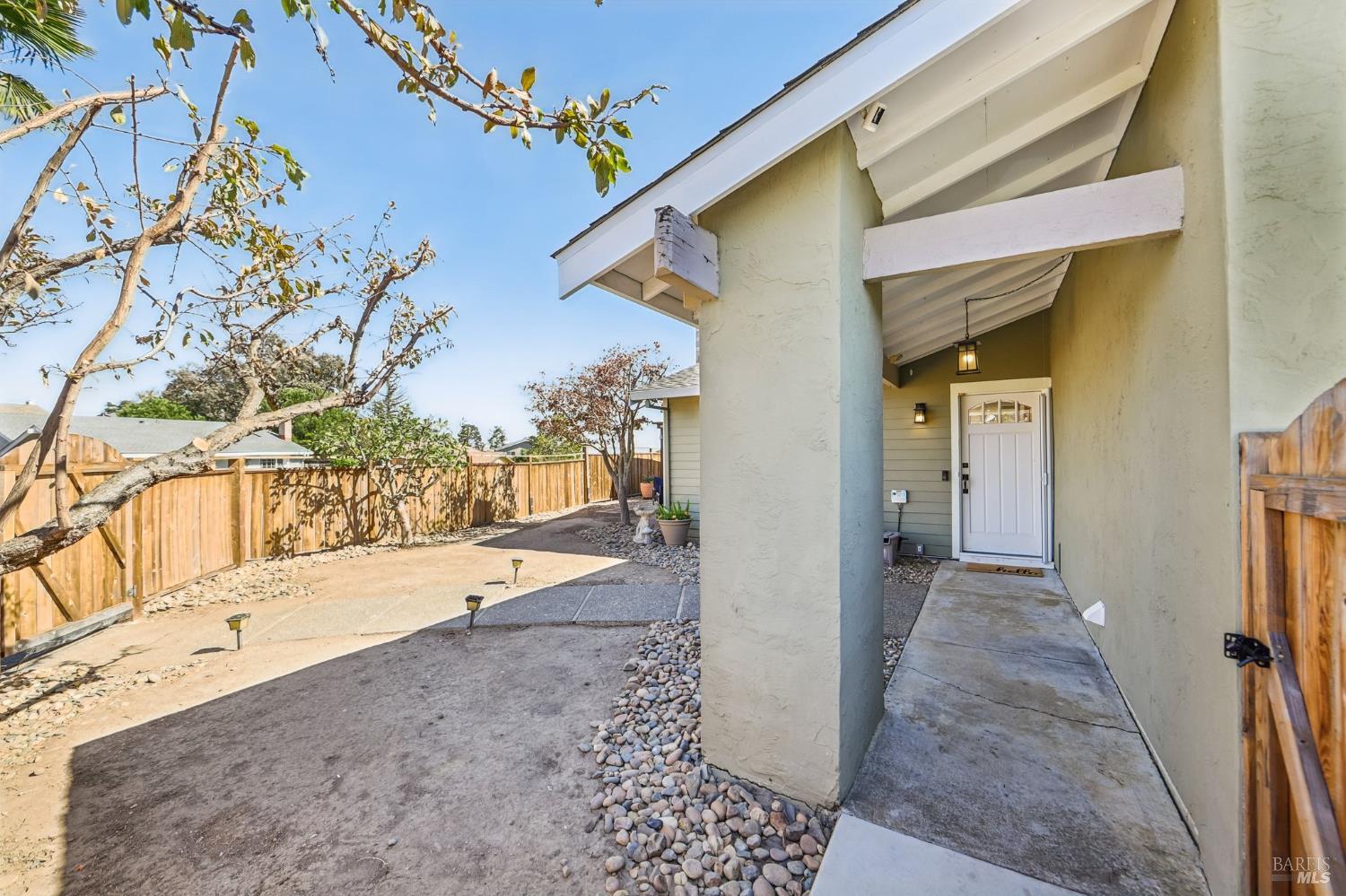201 Radnor Court Benicia CA 94510