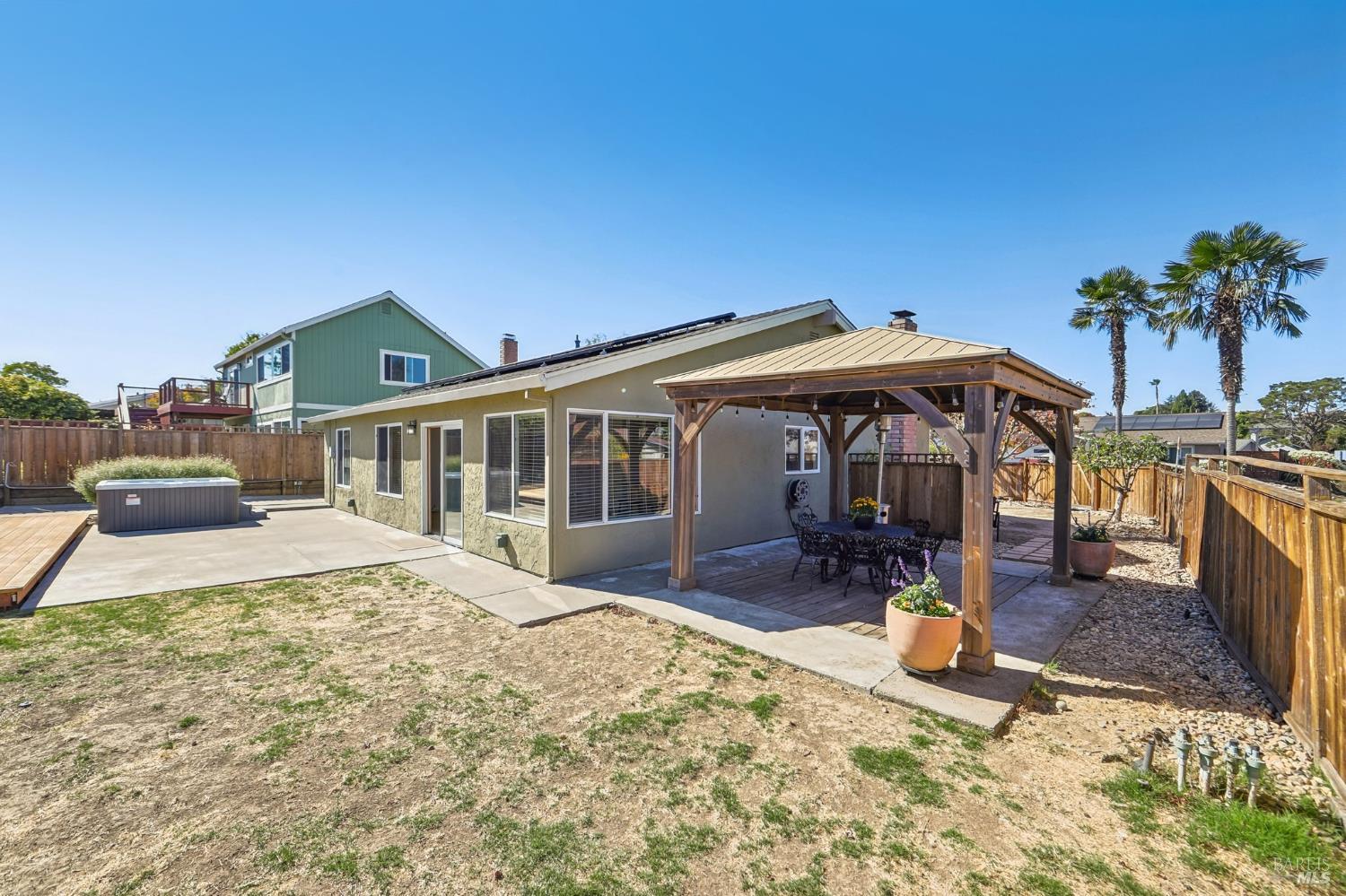 201 Radnor Court Benicia CA 94510