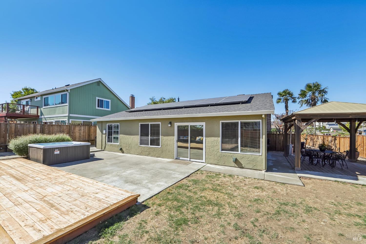 201 Radnor Court Benicia CA 94510