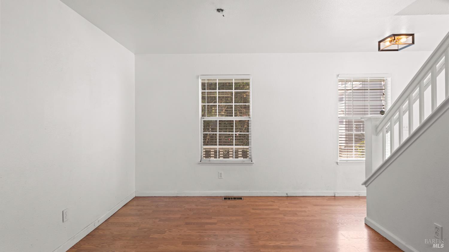989 Kingwood Street Santa Rosa CA 95401