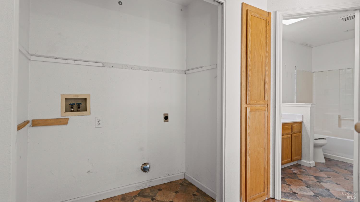 989 Kingwood Street Santa Rosa CA 95401