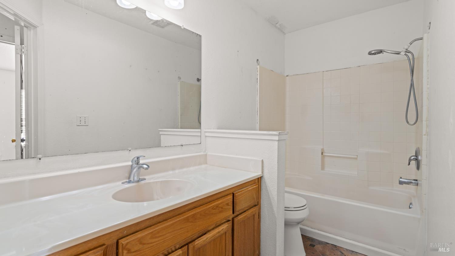 989 Kingwood Street Santa Rosa CA 95401