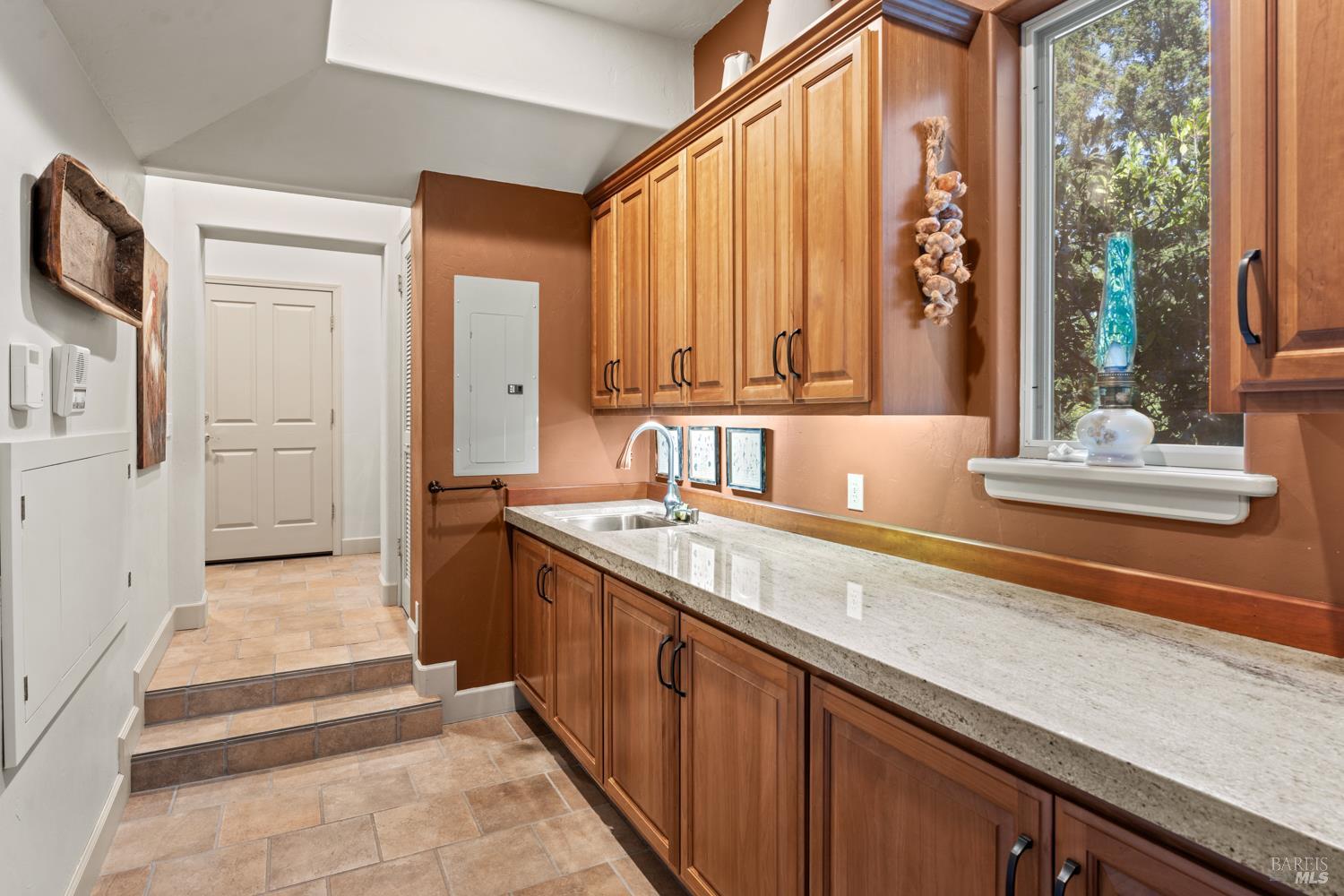 800-850 Boonville Road Ukiah CA 95482