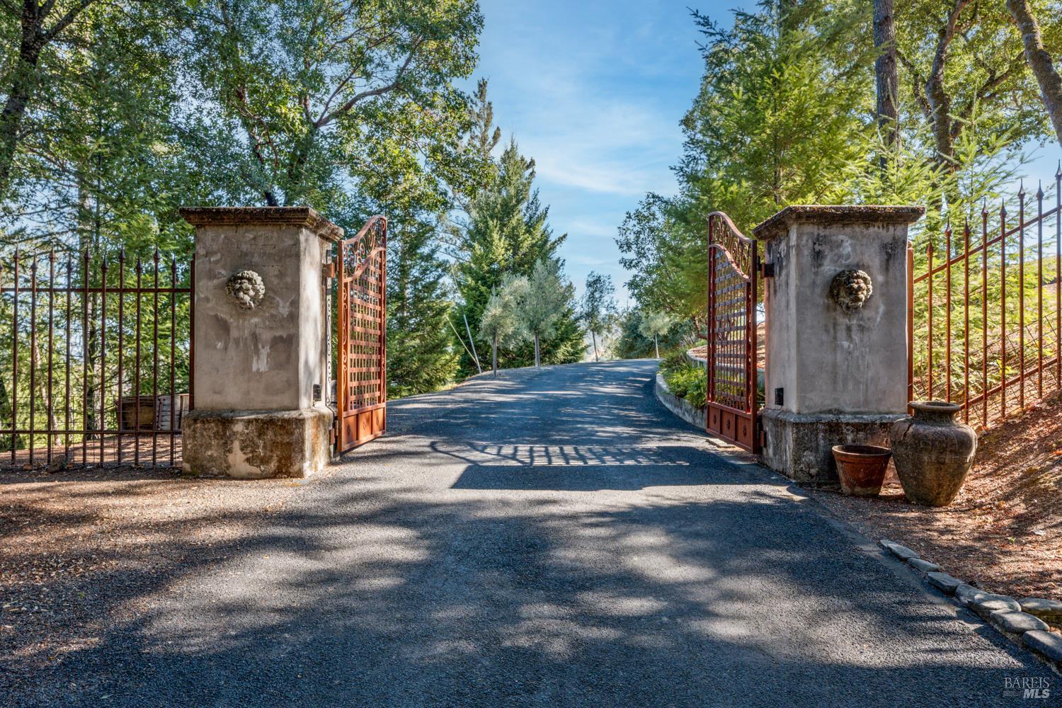 800-850 Boonville Road Ukiah CA 95482