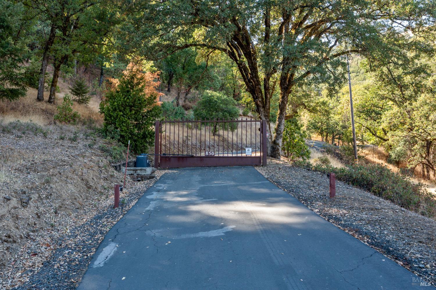 800-850 Boonville Road Ukiah CA 95482