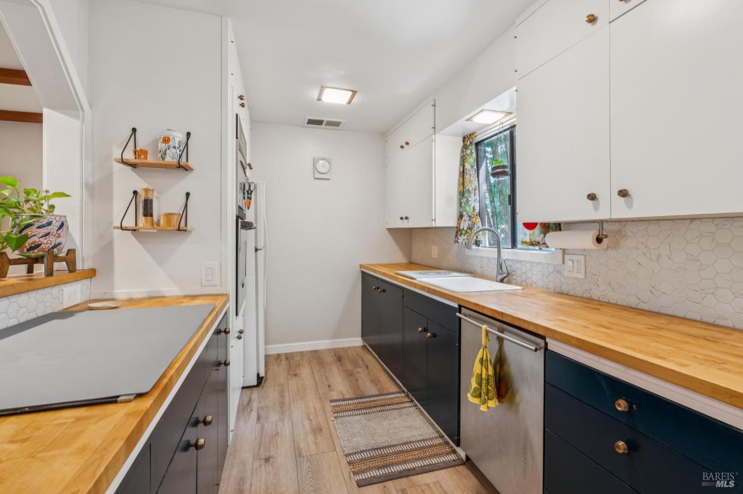 15362-15372 Old River Road Guerneville CA 95446