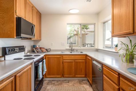 1861 Rhianna Street Santa Rosa CA 95401