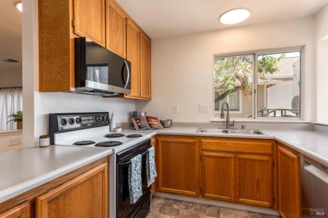 1861 Rhianna Street Santa Rosa CA 95401