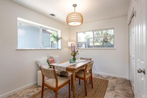 1861 Rhianna Street Santa Rosa CA 95401