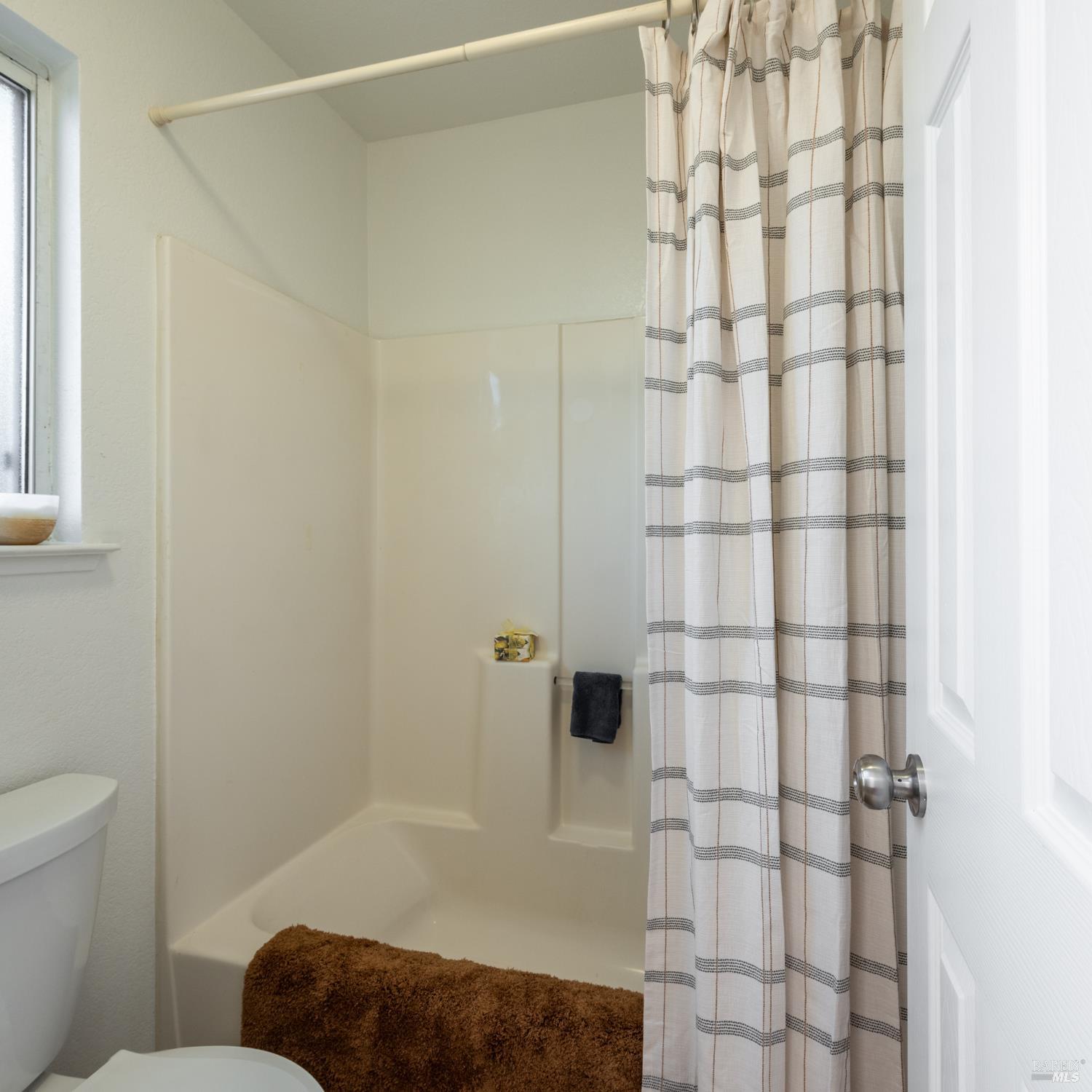 1861 Rhianna Street Santa Rosa CA 95401