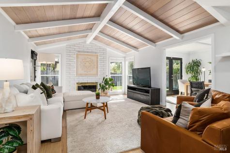 232 San Carlos Way Novato CA 94945