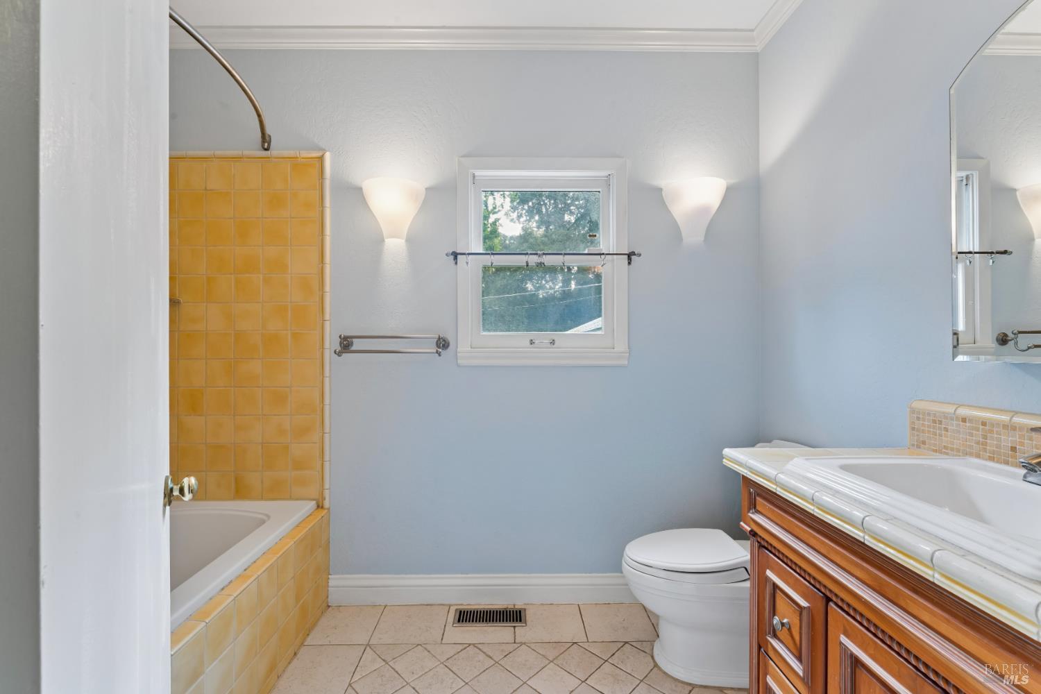 910 Branciforte Street Vallejo CA 94590