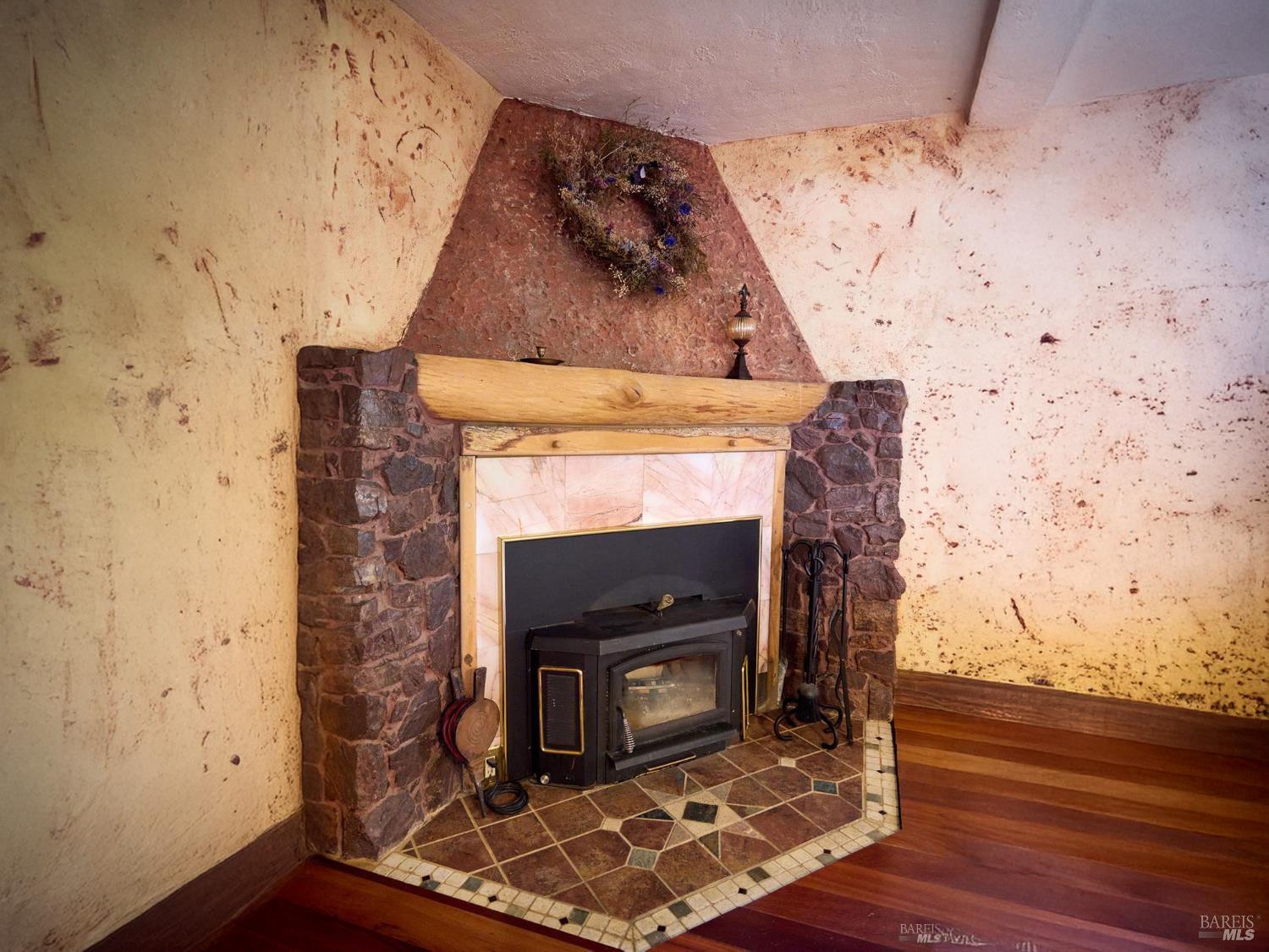 19400 Scenic Drive Redwood Valley CA 95470