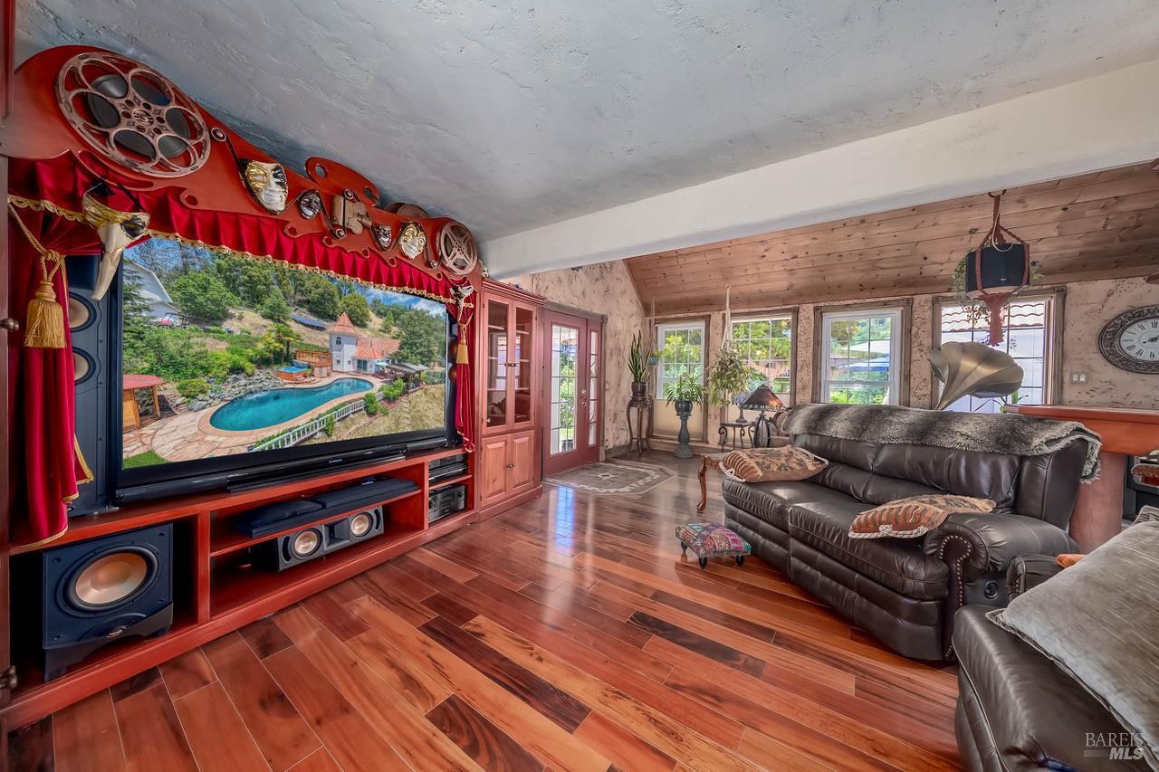19400 Scenic Drive Redwood Valley CA 95470