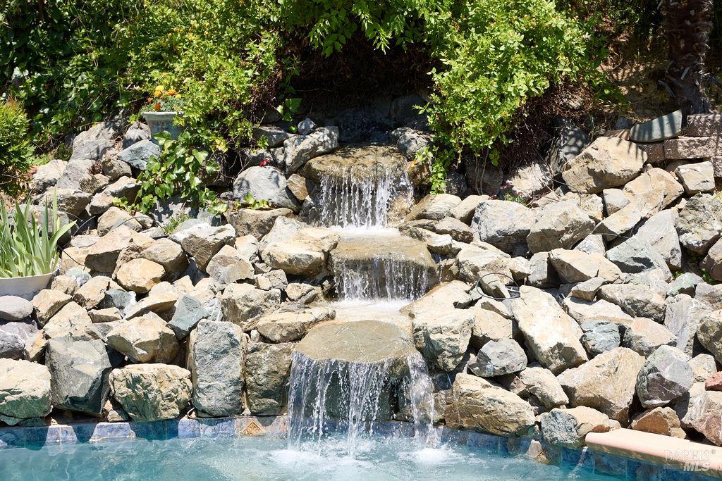19400 Scenic Drive Redwood Valley CA 95470