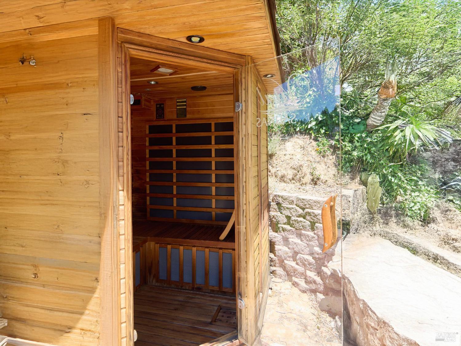 19400 Scenic Drive Redwood Valley CA 95470