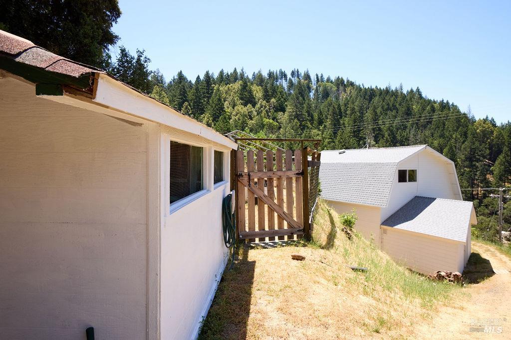 19400 Scenic Drive Redwood Valley CA 95470