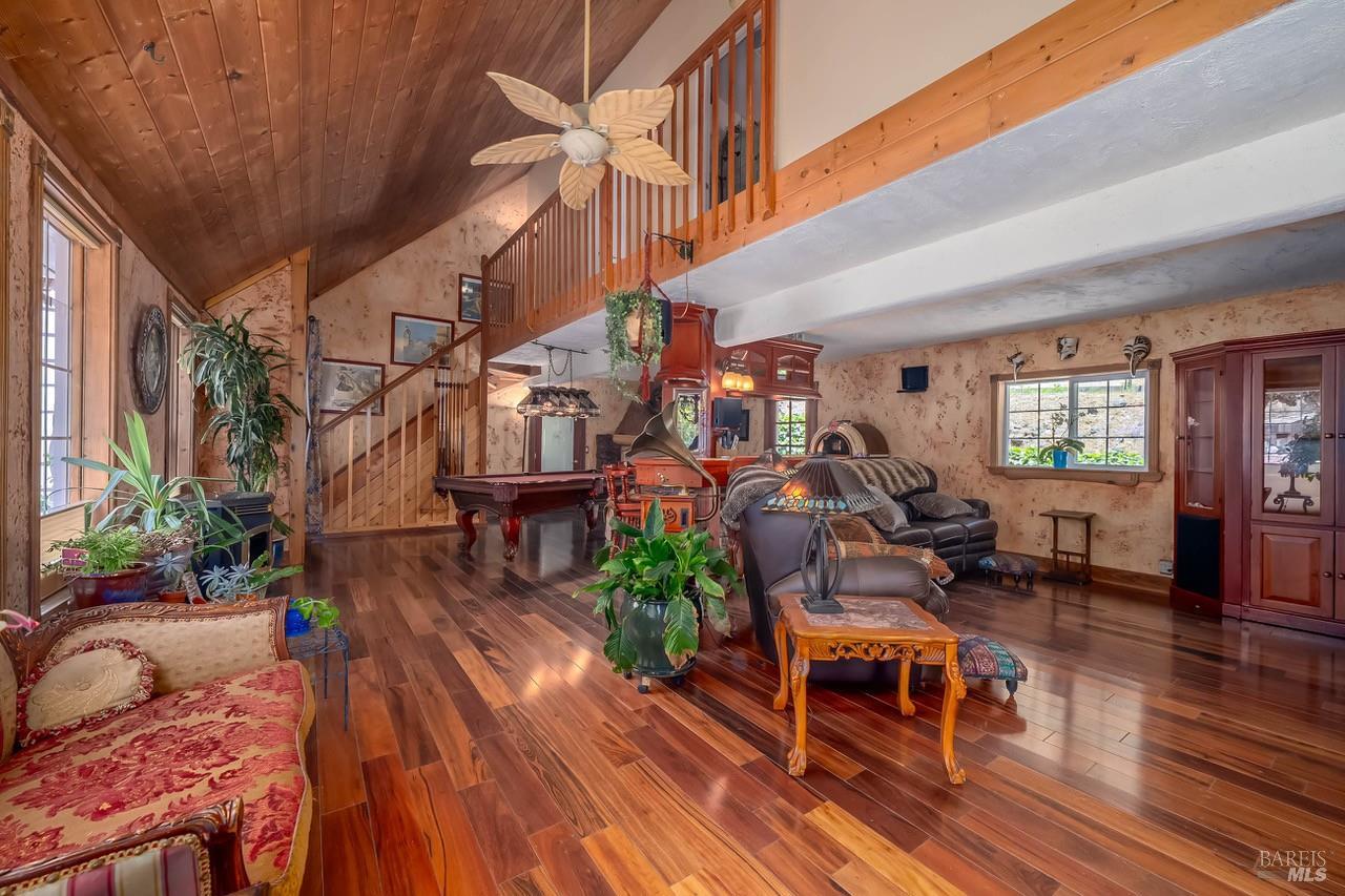 19400 Scenic Drive Redwood Valley CA 95470