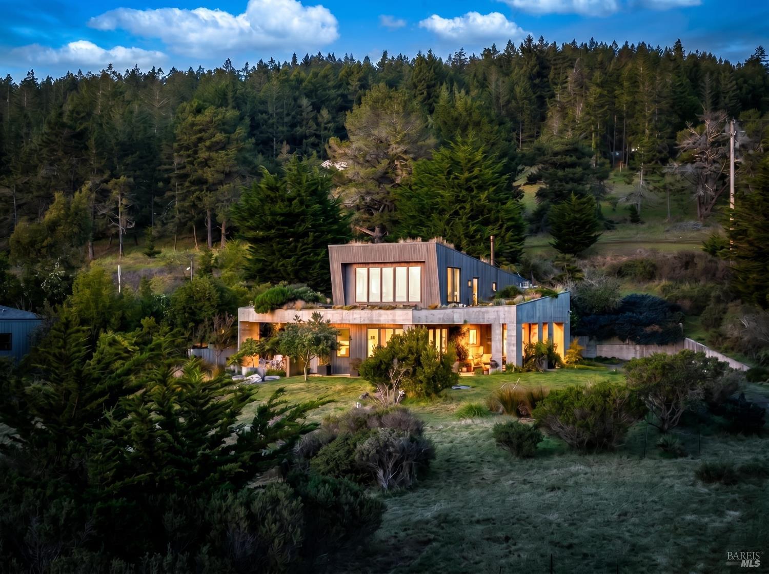 39074 Hedgegate Road The Sea Ranch CA 95497