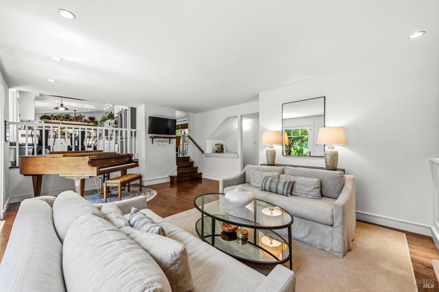 1163 Morningside Drive Napa CA 94558