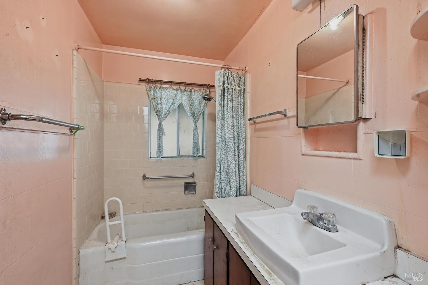 2875 W Steele Lane Santa Rosa CA 95403