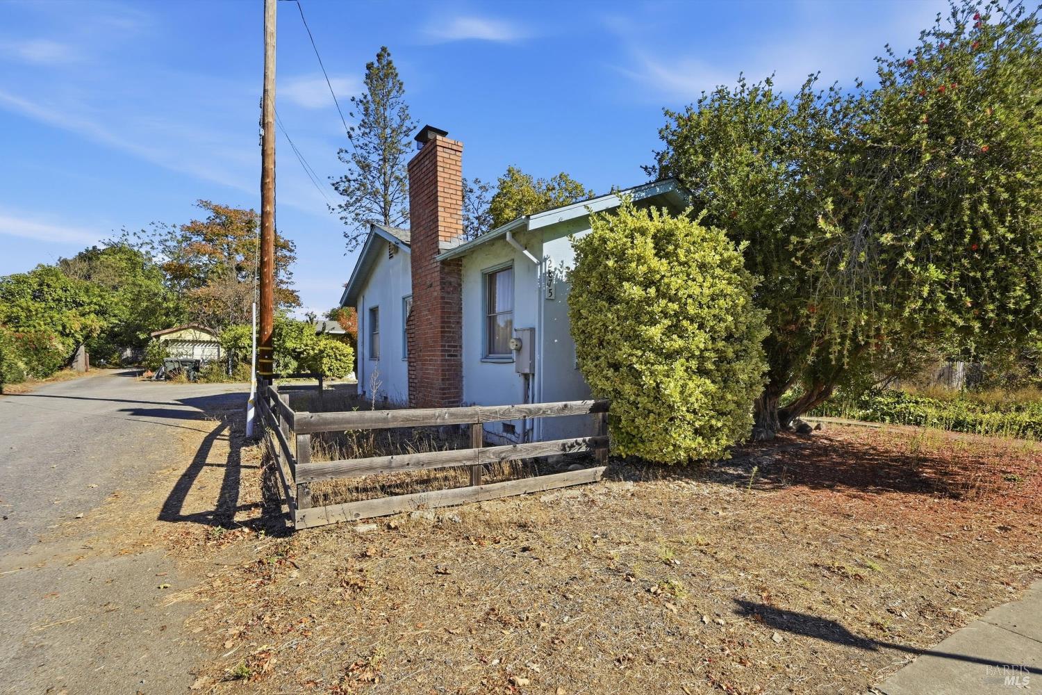 2875 W Steele Lane Santa Rosa CA 95403