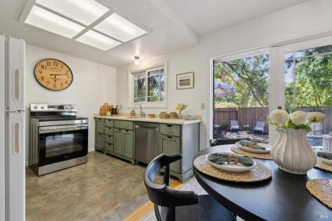 5 Boreal Place Petaluma CA 94954
