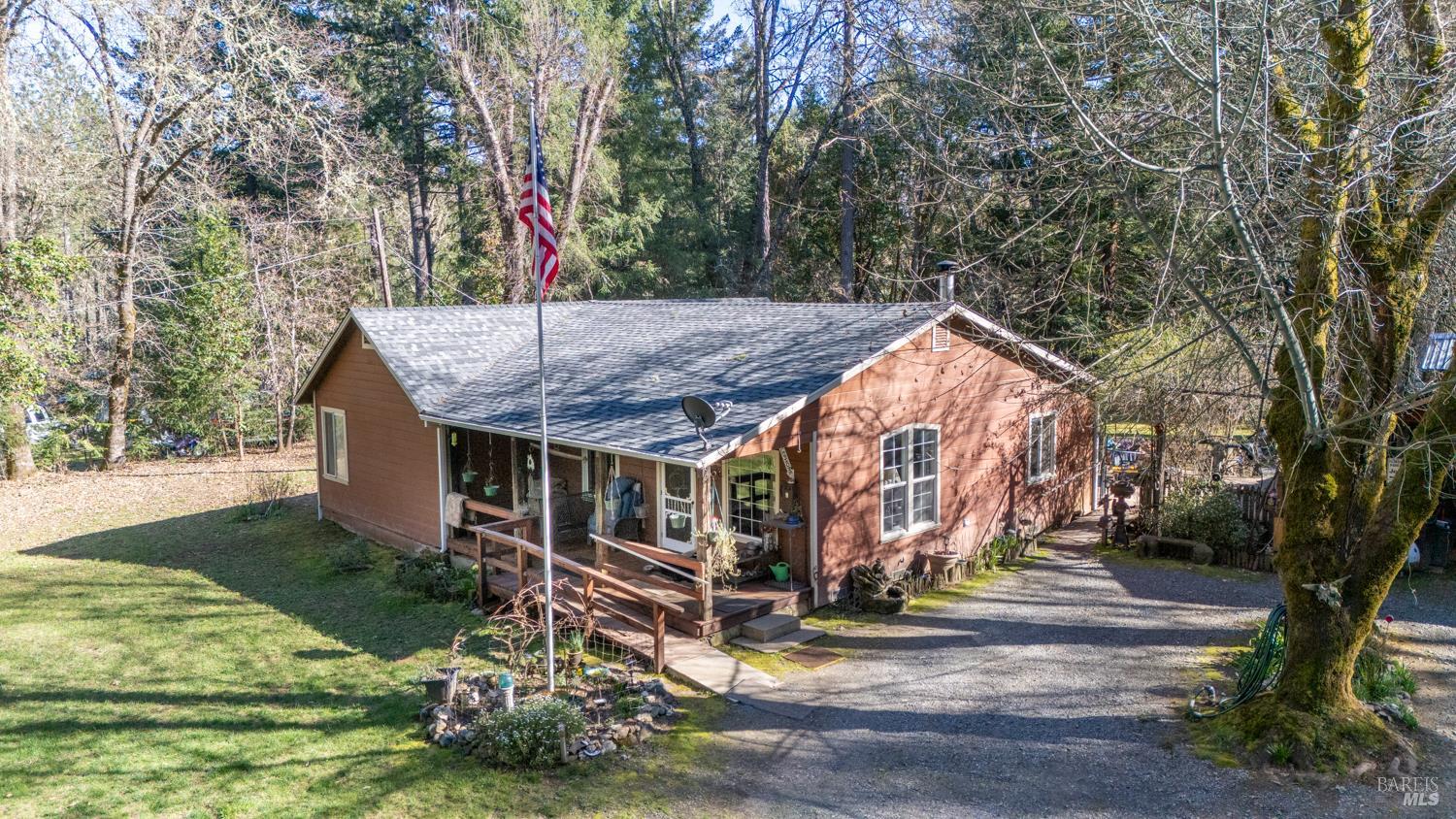 801 Bauer Road Laytonville CA 95454