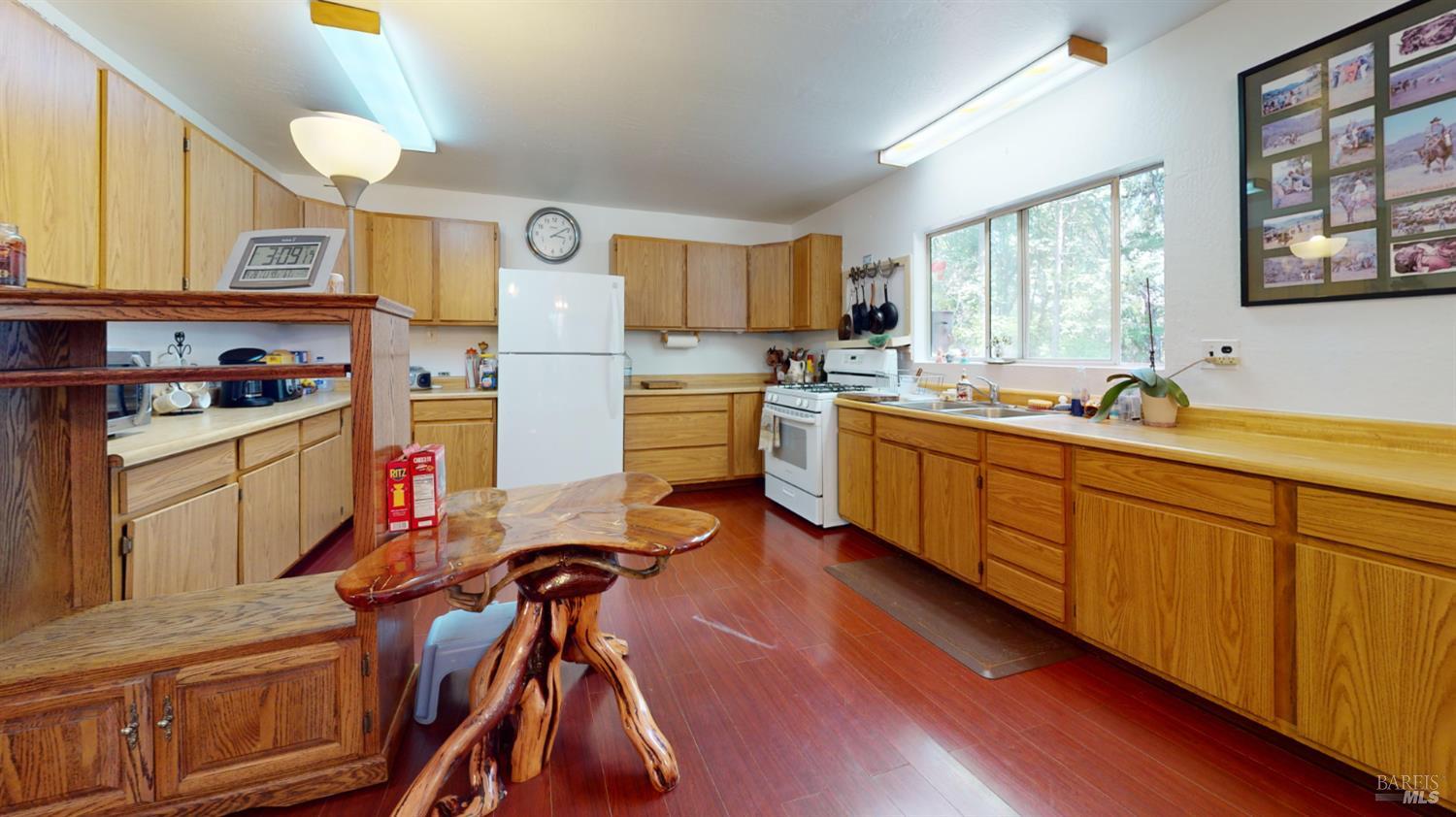 801 Bauer Road Laytonville CA 95454