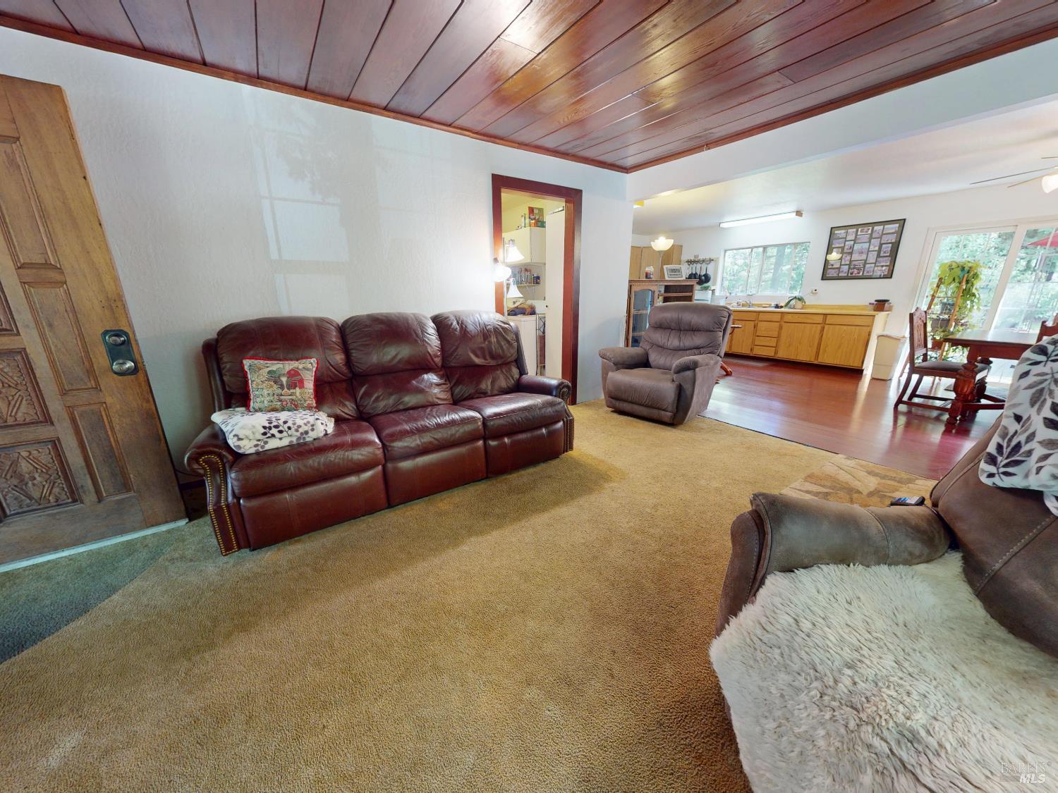801 Bauer Road Laytonville CA 95454