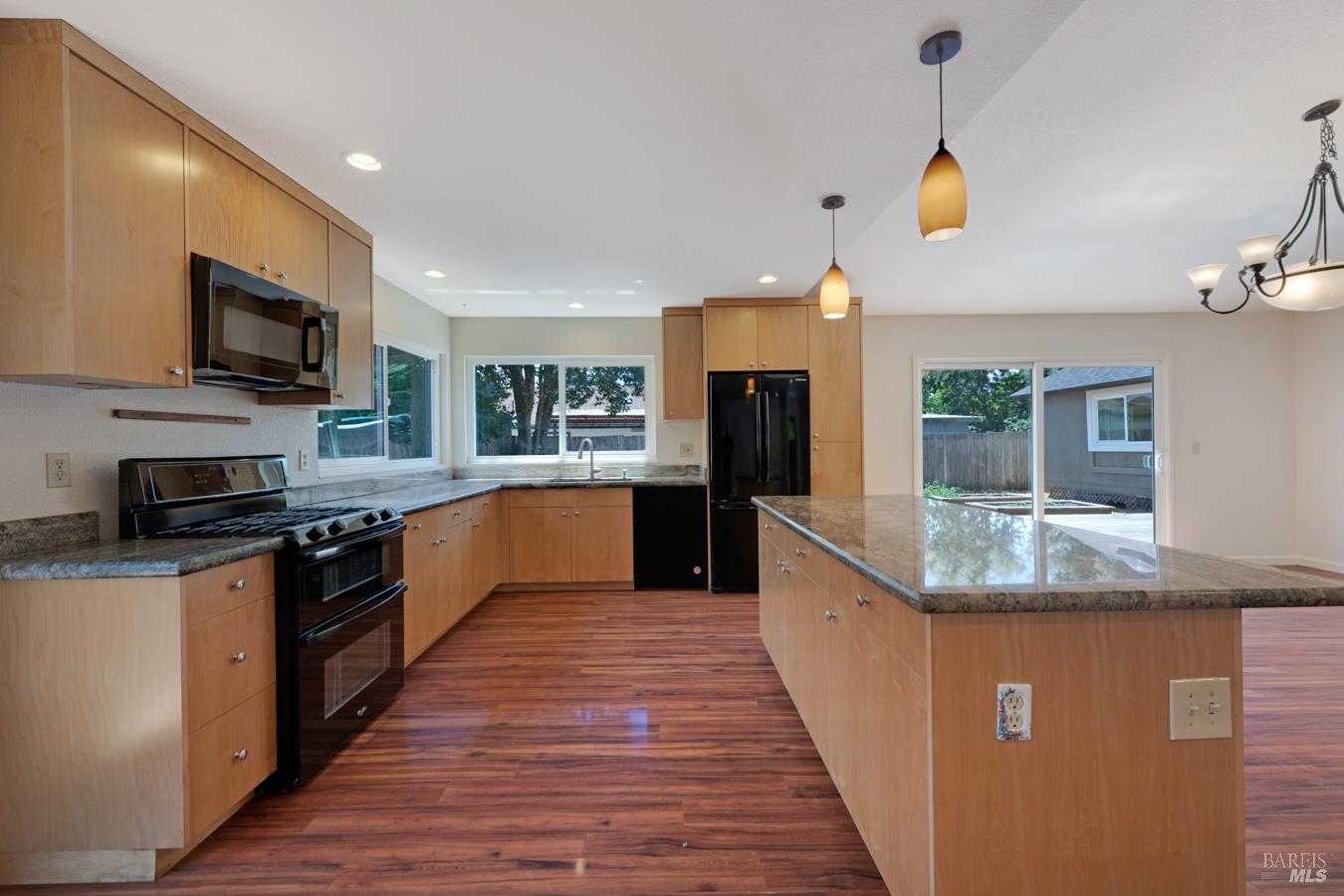 1824 Fenwick Place Santa Rosa CA 95401
