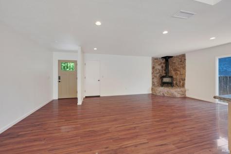 1824 Fenwick Place Santa Rosa CA 95401