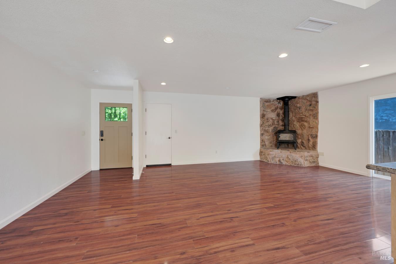 1824 Fenwick Place Santa Rosa CA 95401