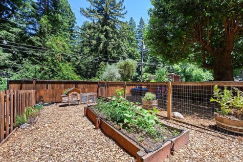 14664 Rio Nido Road Guerneville CA 95446