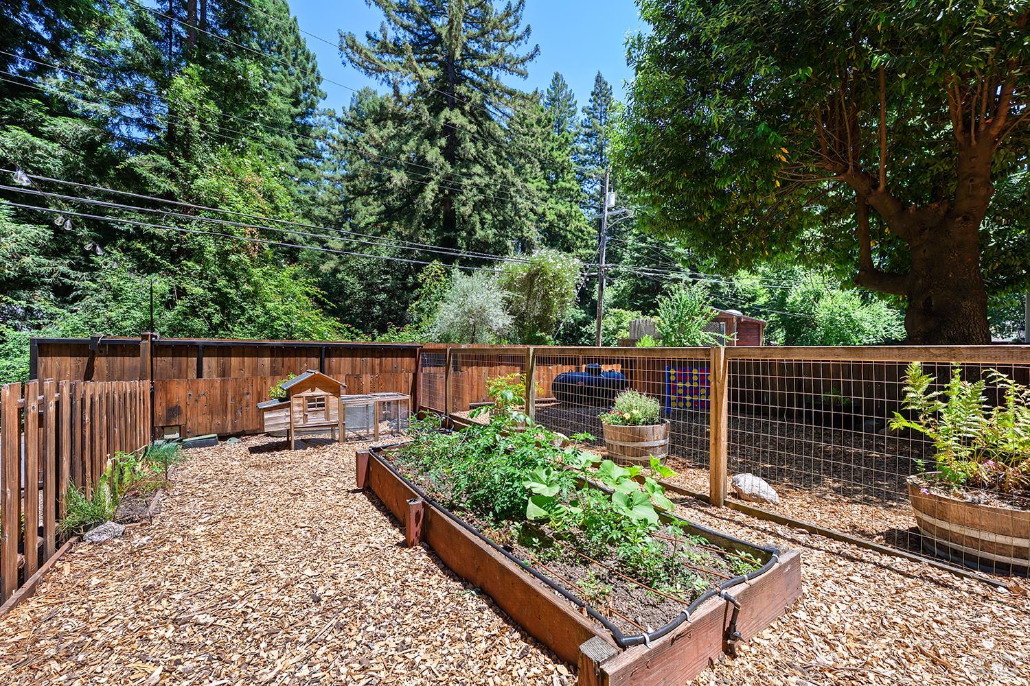 14664 Rio Nido Road Guerneville CA 95446
