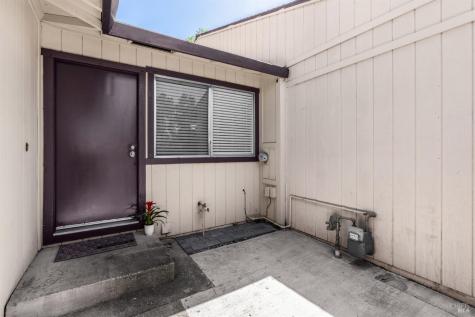 735 Blair Place Santa Rosa CA 95401