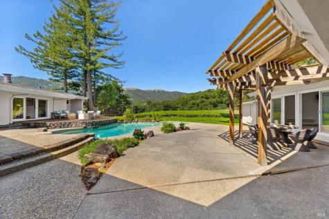 56 Capilano Drive Novato CA 94949