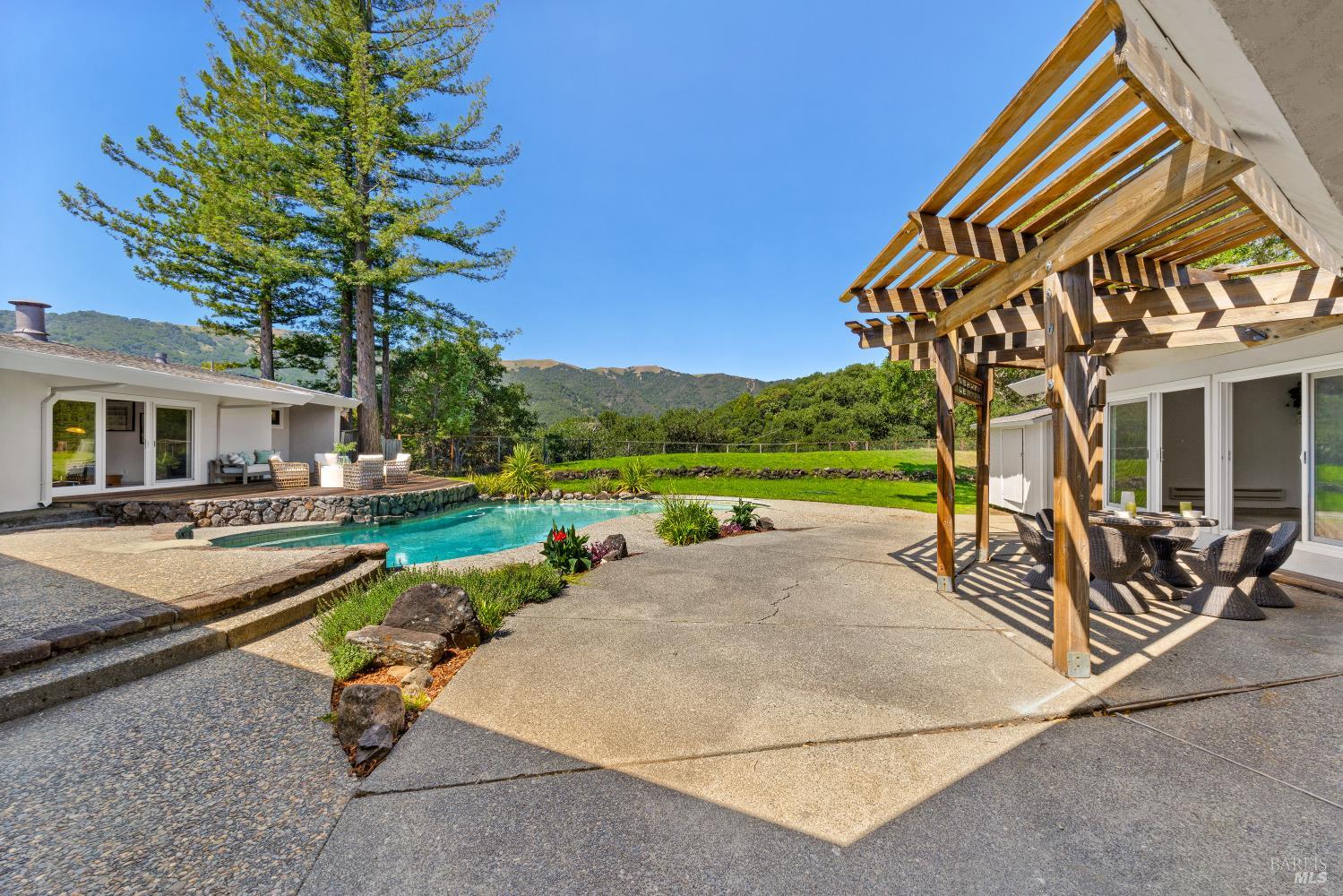 56 Capilano Drive Novato CA 94949
