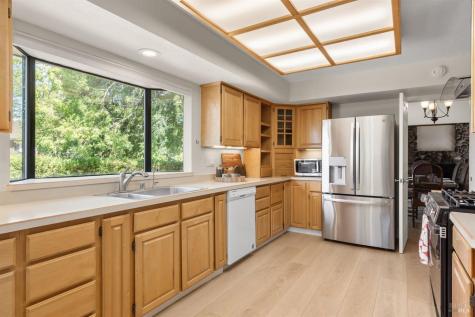 500 Los Arboles Way Santa Rosa CA 95403