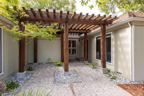 500 Los Arboles Way Santa Rosa CA 95403
