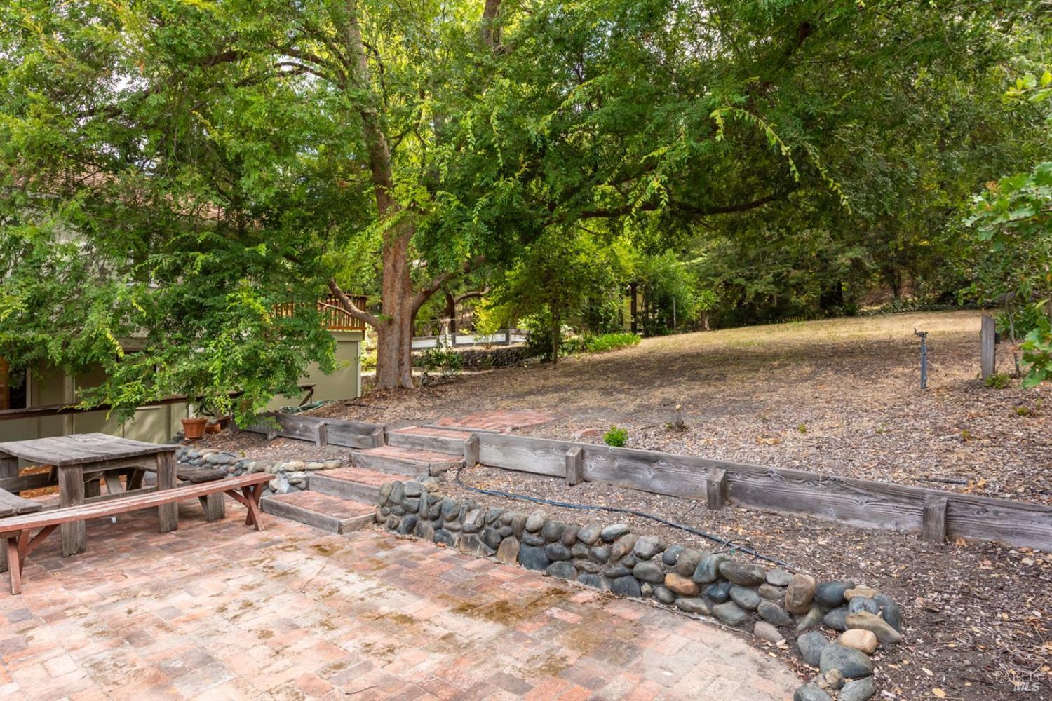 500 Los Arboles Way Santa Rosa CA 95403