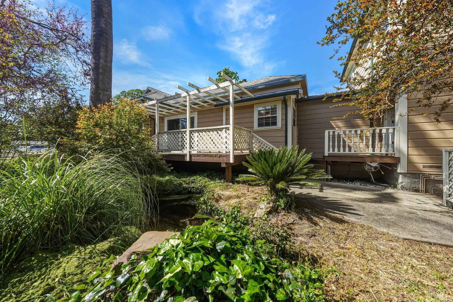 150 Clearlake Avenue Lakeport CA 95453