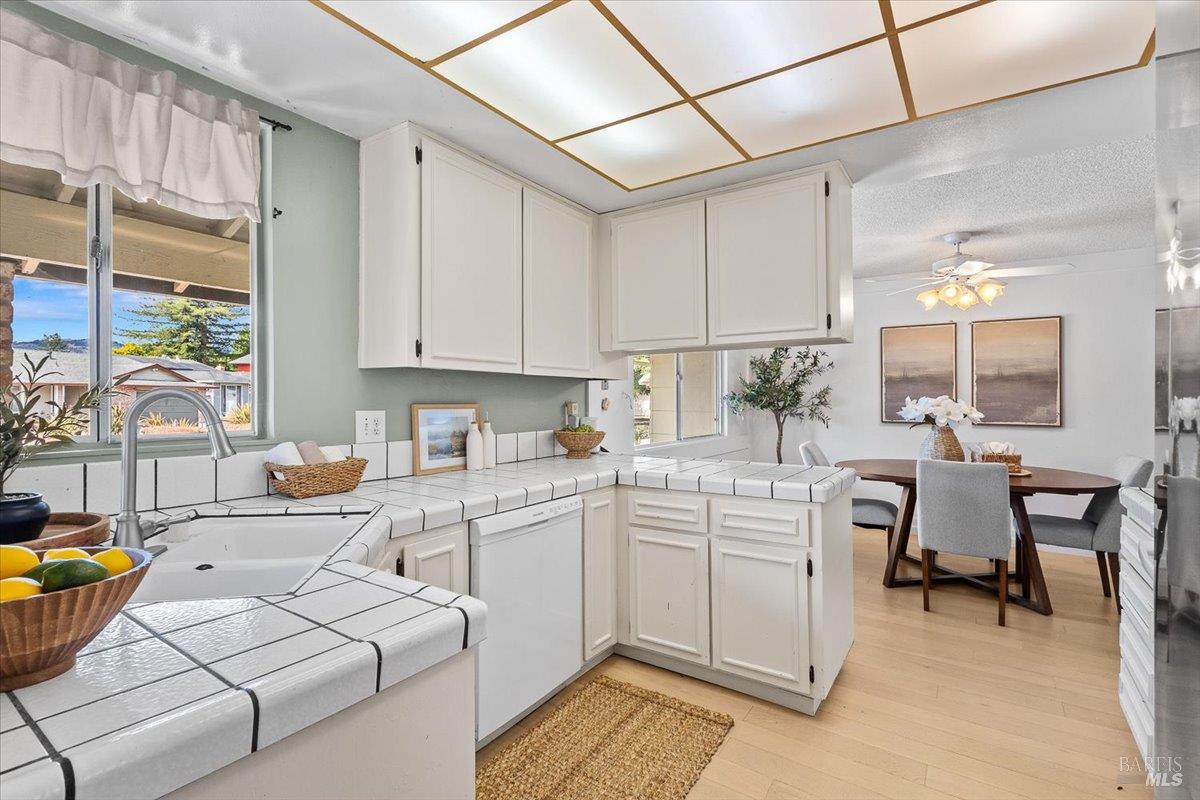 4336 Leafwood Circle W Santa Rosa CA 95405