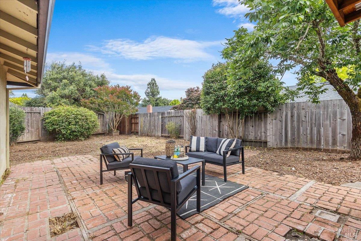 4336 Leafwood Circle W Santa Rosa CA 95405