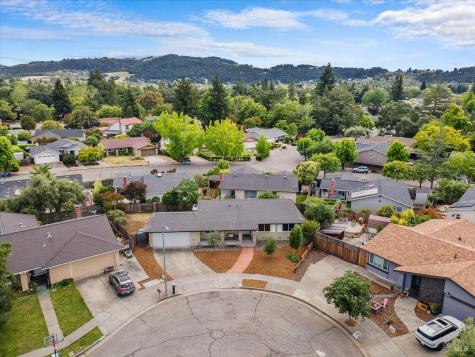 4336 Leafwood Circle W Santa Rosa CA 95405